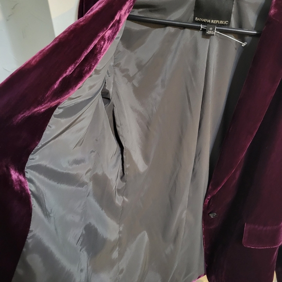 Banana Republic Deep Plum Purple Velvet Blazer - Picture 3 of 5